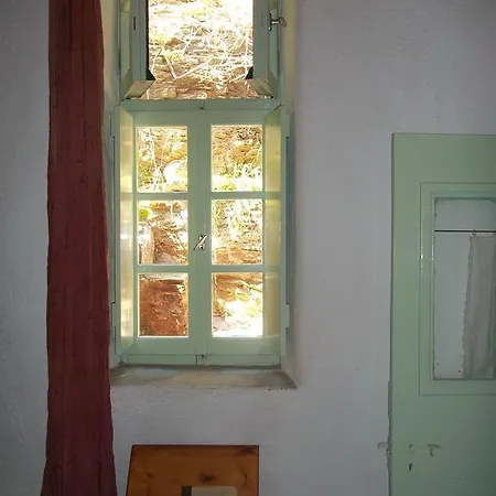 Dom wakacyjny Hidesign Athens Traditional Stone House In Kea's Port Korissia (Kea)