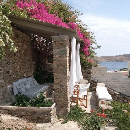 Nyaraló Hidesign Athens Traditional Stone House In Kea's Port Koriszía
