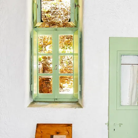Hidesign Athens Traditional Stone House In Kea's Port Nyaraló Koriszía