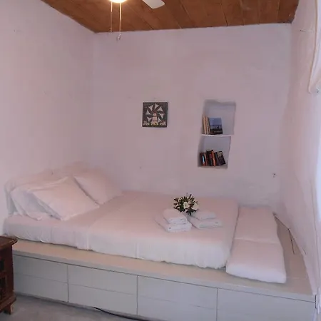 Hidesign Athens Traditional Stone House In Kea's Port Holiday home Korissia (Kea)