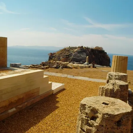 Hidesign Athens Traditional Stone House In Kea's Port Koriszía
