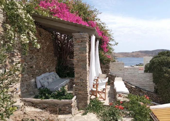 Nyaraló Hidesign Athens Traditional Stone House In Kea's Port Koriszía
