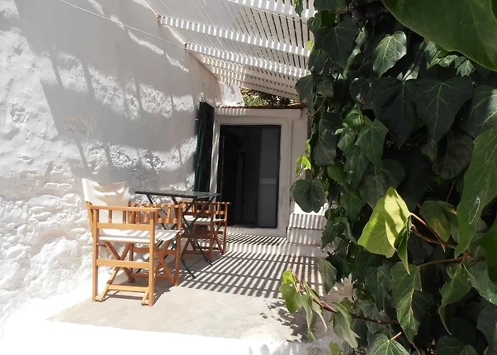 Hidesign Athens Traditional Stone House In Kea's Port Nyaraló